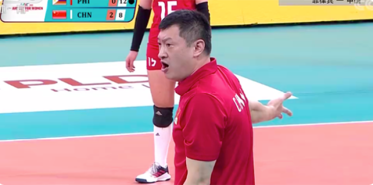 快讯-主教练暴怒惹争议，中国女排击败菲律宾，亚洲杯晋级八强(2)