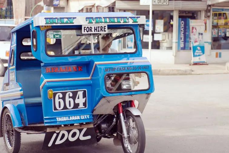 快讯-菲律宾的日与夜：在集尼车里唱 K，在三轮车里过夜(9)
