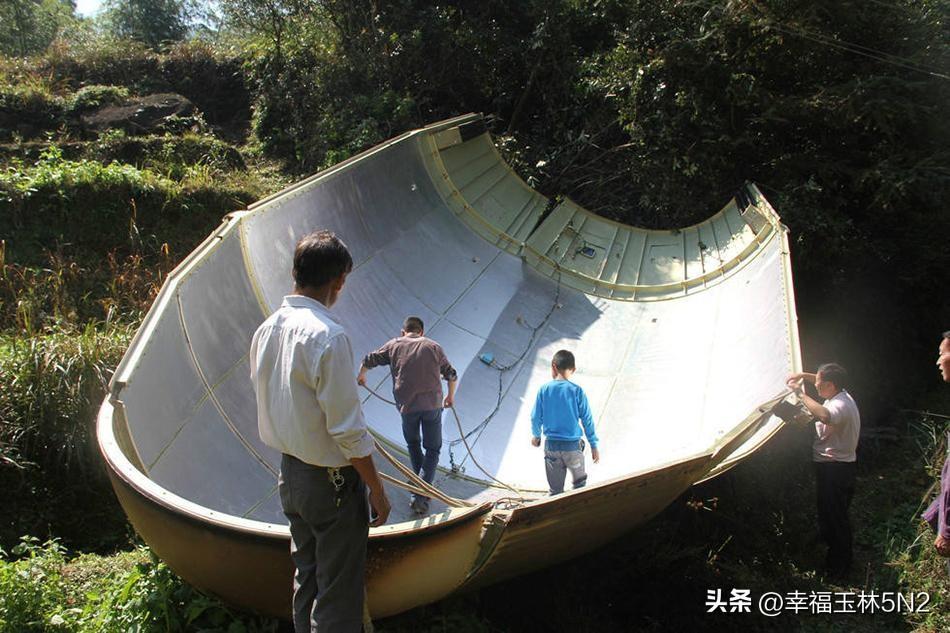 快讯-要泄密了？中国火箭残骸被菲渔民捡到，整流罩上有汉字，证据确凿(3)