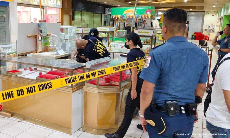 快讯-5名劫匪在奥三米兹市购物中心挖掘并盗窃后被捕(1)