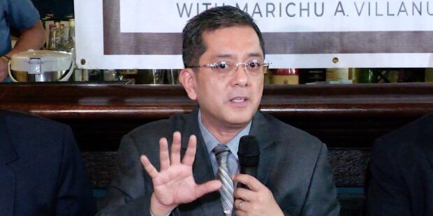 快讯-菲律宾 - Comelec 暂停了人民倡议修改宪章的诉讼程序(1)
