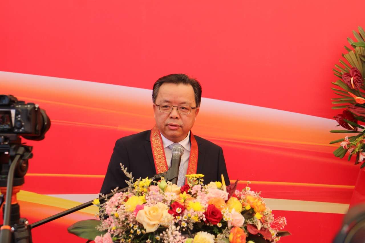 马尼拉领事馆通告-黄溪连大使出席菲律宾中国语言文化宫奠基仪式(1)