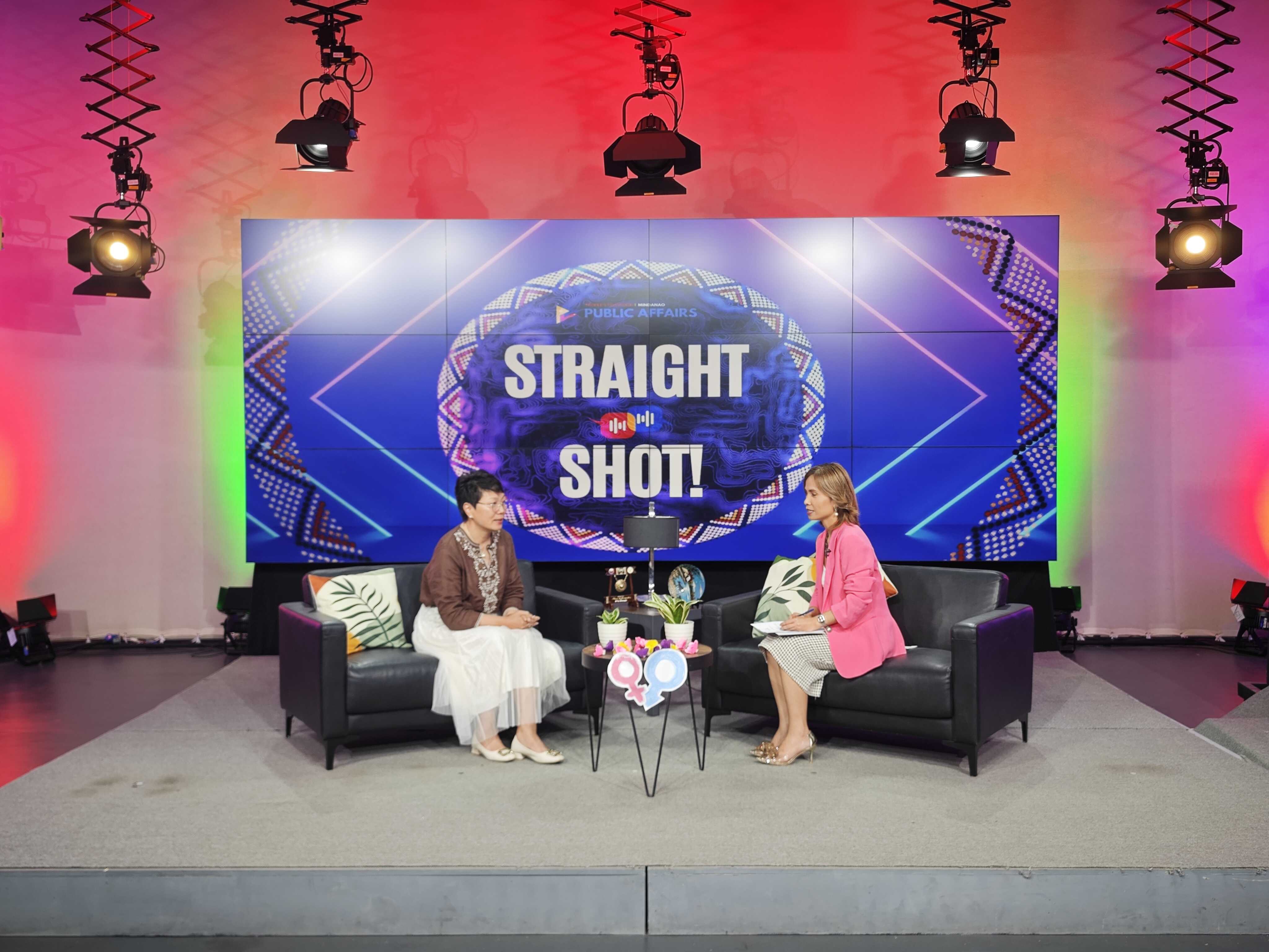 拉瓦格领事馆通告-赵秀珍总领事接受《直言不讳》电视节目专访(1)