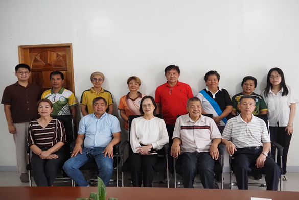 拉瓦格领事馆通告-李小艳馆长领事访问菲律宾高山省(1)