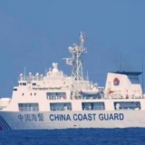 菲律宾抢夺中国火箭残骸，被中国海警拦下？南海方向暗流涌动