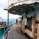 菲律宾的船被我国海警船拦截了，这破船还能撑多久？