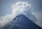 菲律宾火山喷发致上万人流离失所，旅游官员发文推观景点被批